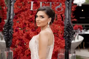 Asya özünə ad günü etdi