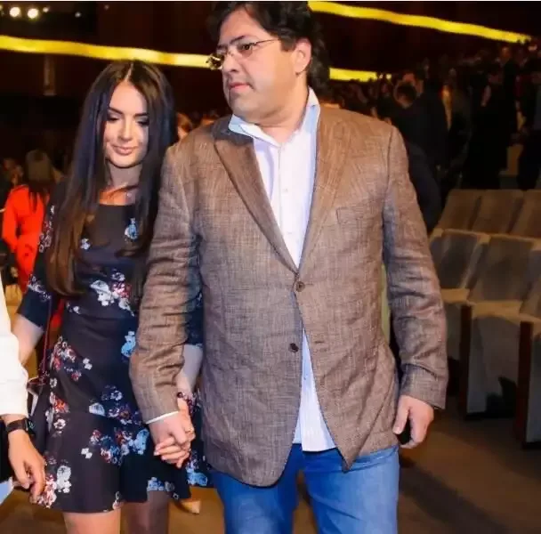 Aysel Murad Adıgözəlzadədən boşanır?