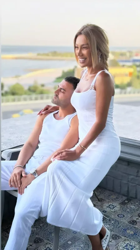 Röya Ayxanın ailə fotoları