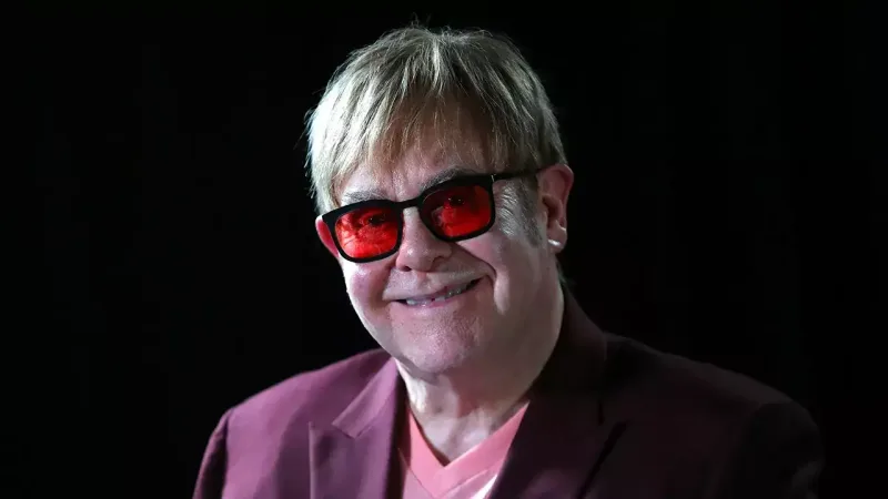 Elton Con işə düşdü!