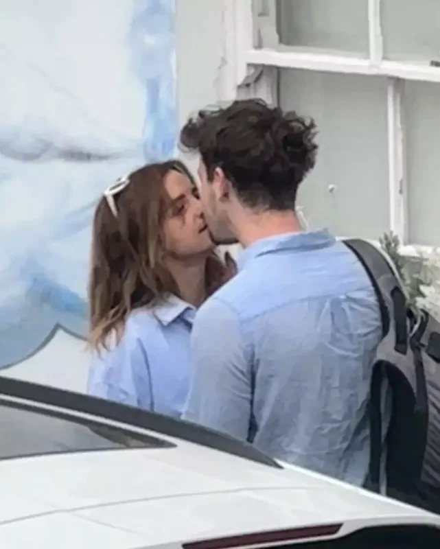 Emma Vatson yeni sevgilisi ilə