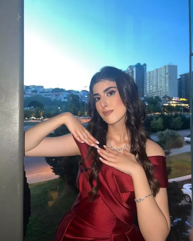 Dilarə Əliyevanın qızı universitetə qəbul olundu!