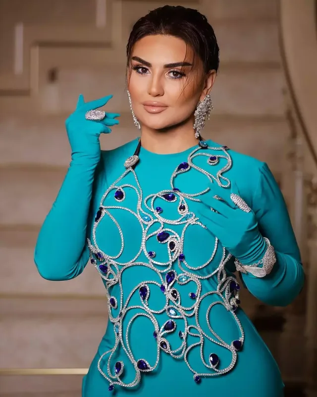 Şəbnəmdən firuzəyi “look”