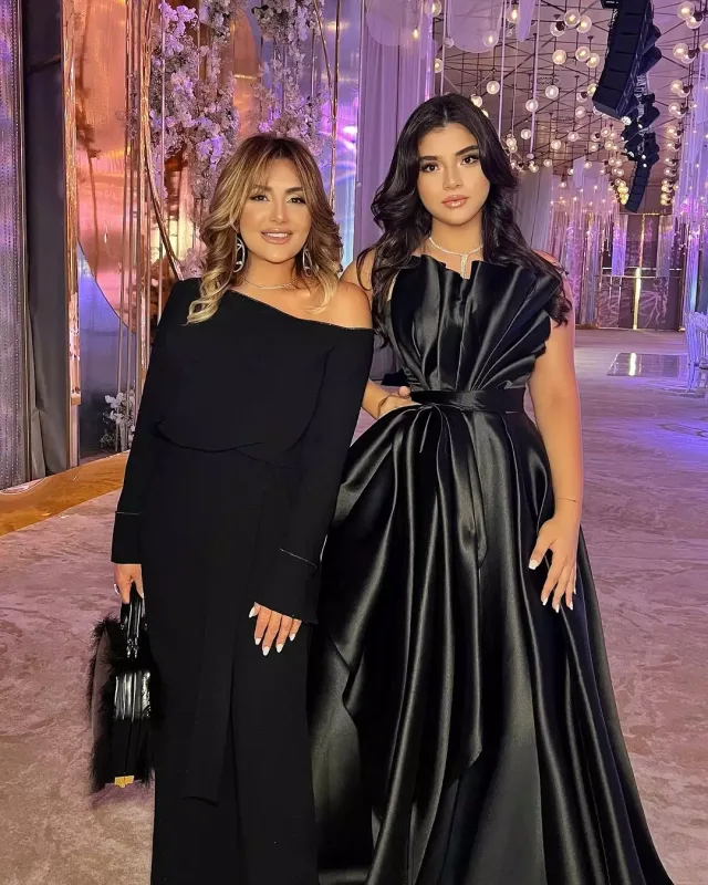 Zülfiyyə Xanbabayevanın qızı universitetə qəbul olundu