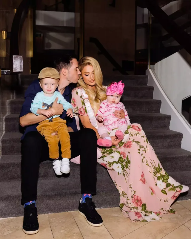 Perisdən ailəsi ilə fotolar