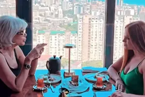 Nigar Camal Nərgiz Cəlilova ilə