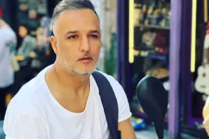 Azər Zahid hamını aldadır!