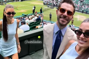 Hande və sevgilisi ulduzlarla bir arada