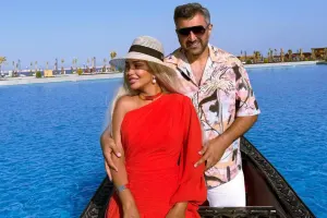 Çinarə həyat yoldaşı ilə bu şəhərdə dincəlir