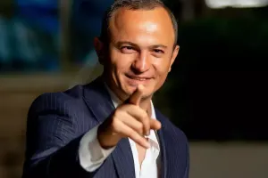 Pərvin Nazirlikdən şikayətləndi