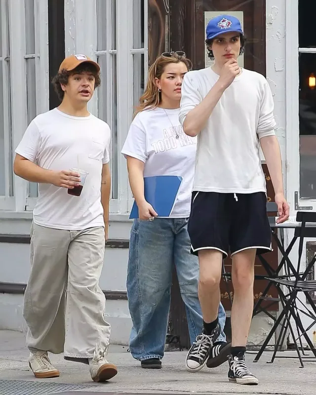 “Stranger things”in ulduzları əl-ələ