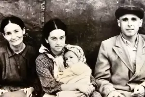 Xalq artistinin uşaqlıq şəkli