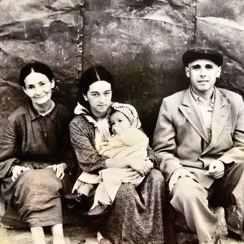 Xalq artistinin uşaqlıq şəkli