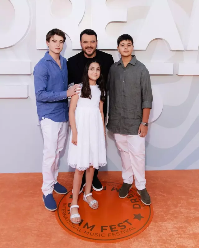 Emin Ağalarov ailəsi ilə...