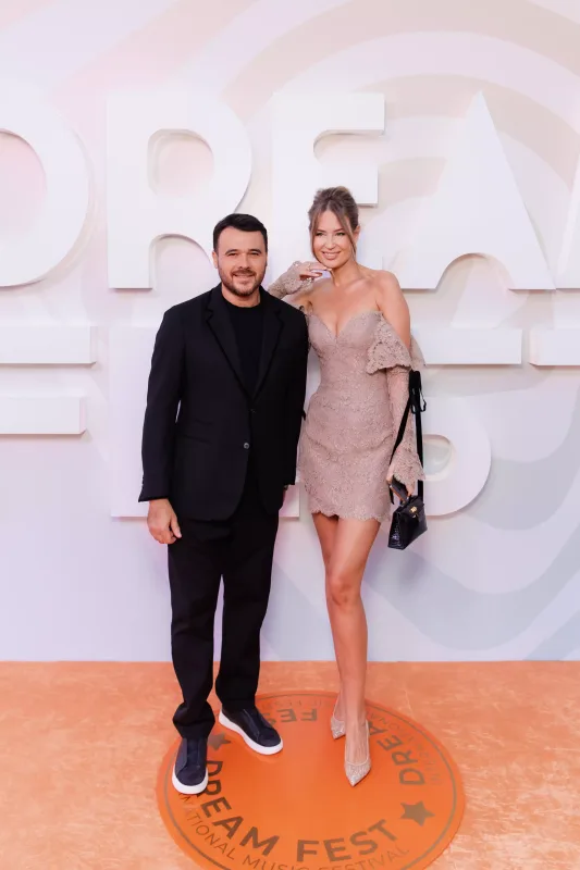 Emin Ağalarovun anası, övladları və xanımı... - Fotolar