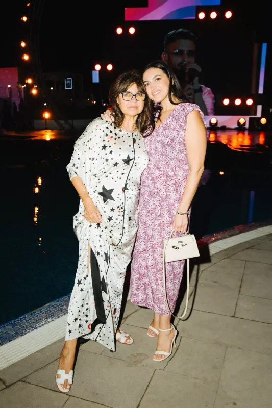 Emin Ağalarovun anası, övladları və xanımı... - Fotolar