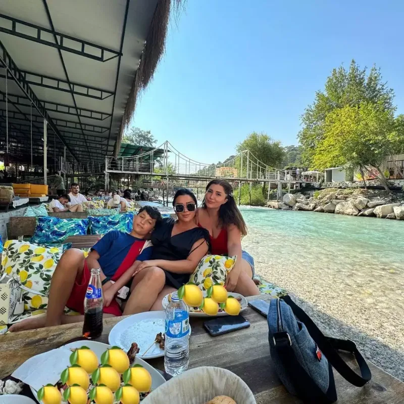 Xatirənin ailəsi ilə tətili