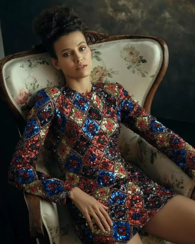 Bakıda azərbaycanlı dizaynerdən geyindi