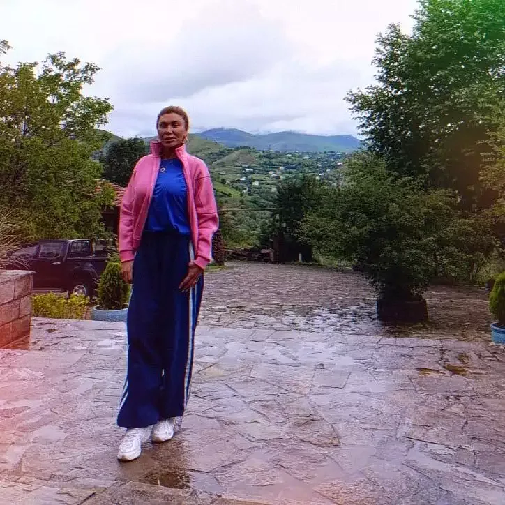 Xoşqədəm Hidayətqızının ailəsi ilə rayon tətili