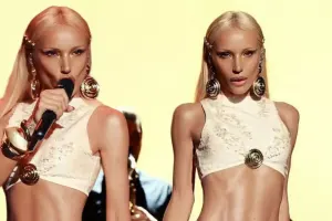 Heykəl kimi Gülşen…