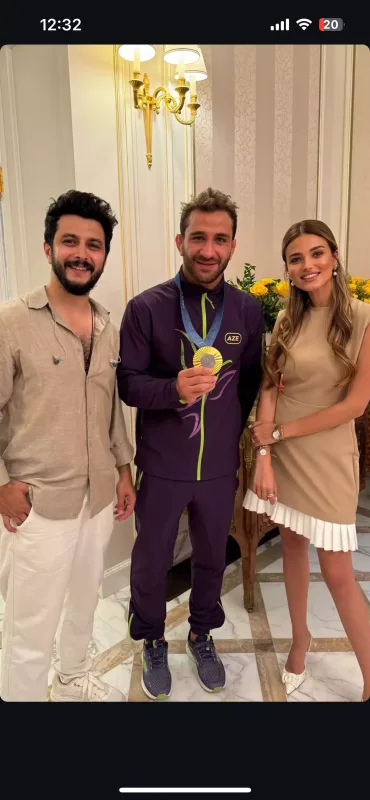 Mərdanla Nəzrin Hidayətlə bir arada