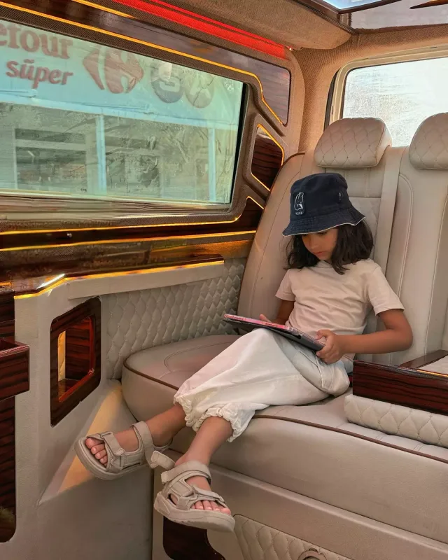 İlkin ailəsi ilə Türkiyədə