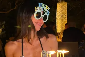 Nəsrin ad gününü qeyd etdi