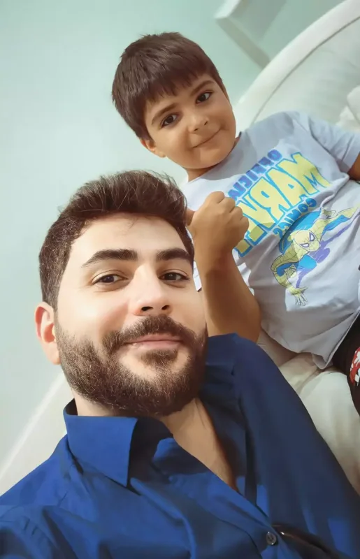 Elçindən oğlu ilə yeni şəkil