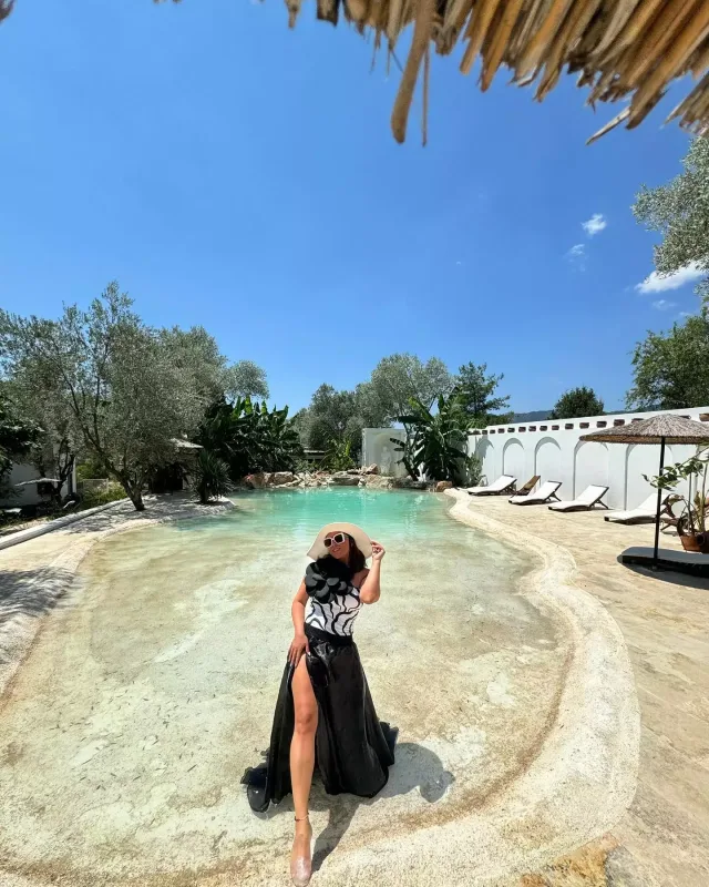 Xatirənin tətil fotosessiyası tənqid olundu