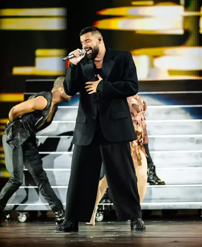 Riki Martinin Bakı şousu