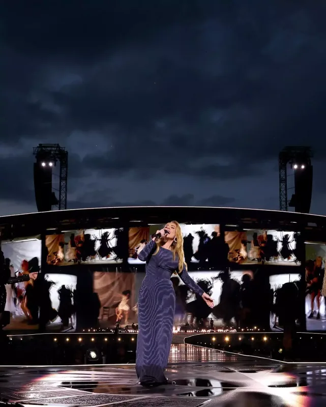 Adel dünya turuna Almaniyadan başladı