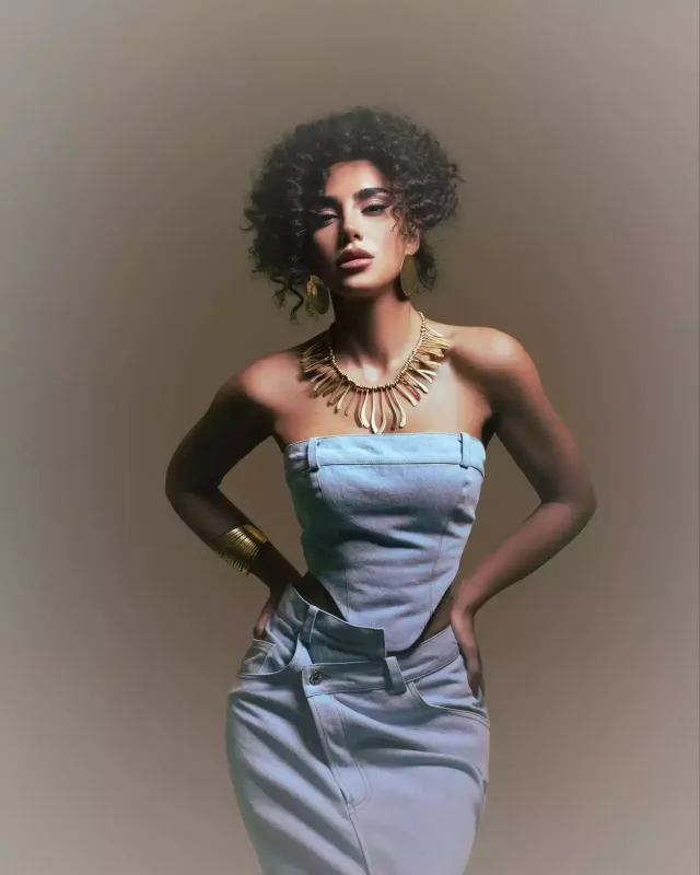 “Yarışmada iştirak edəndən sonra qohumlarım ortaya çıxdı”