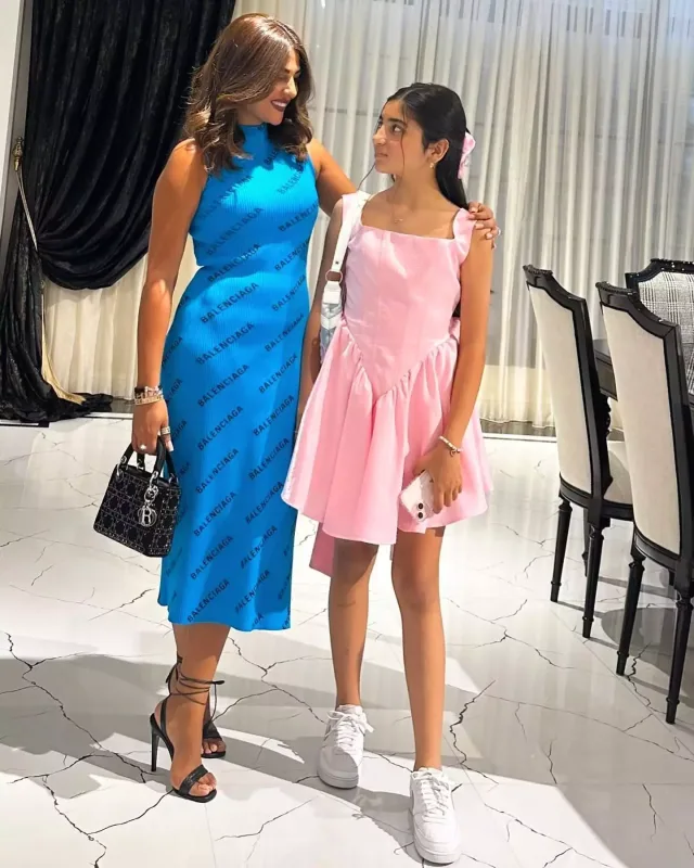 Gülay qızı Sahilə ilə