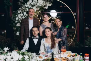 Zemfira Əbdülsəmədovadan ailə fotosu