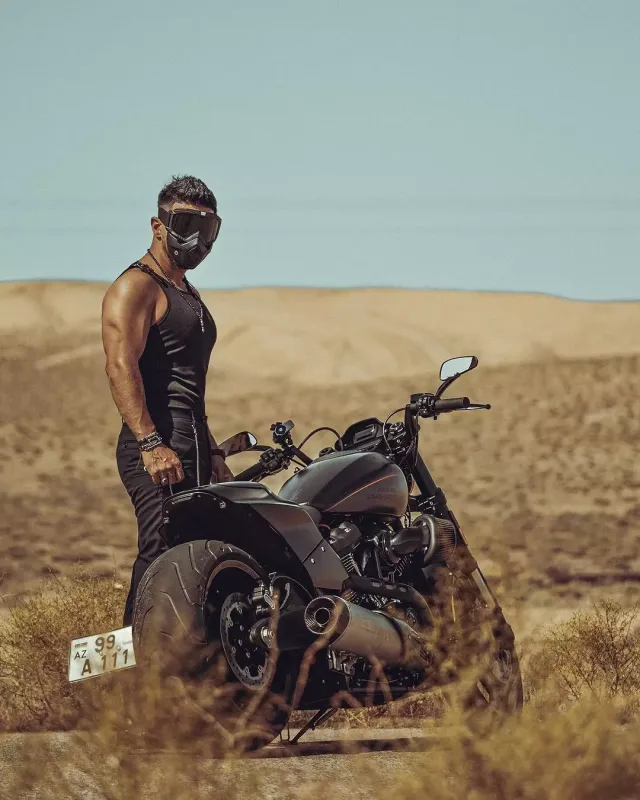 Abbasdan motosikletli fotosessiya!