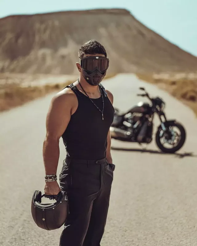 Abbasdan motosikletli fotosessiya!