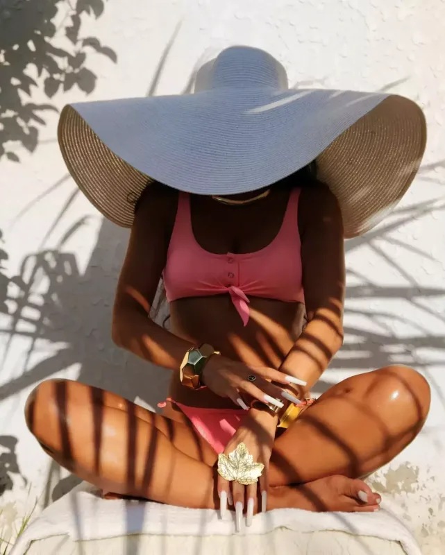 Dilarədən bikinidə fotolar