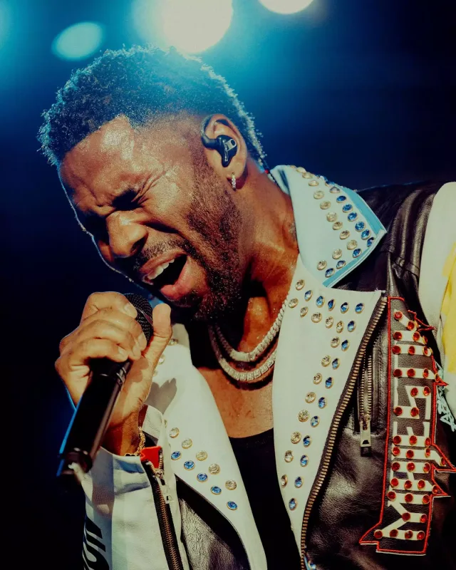 Emin “DreamFest”ə bu qədər pul xərcləyib