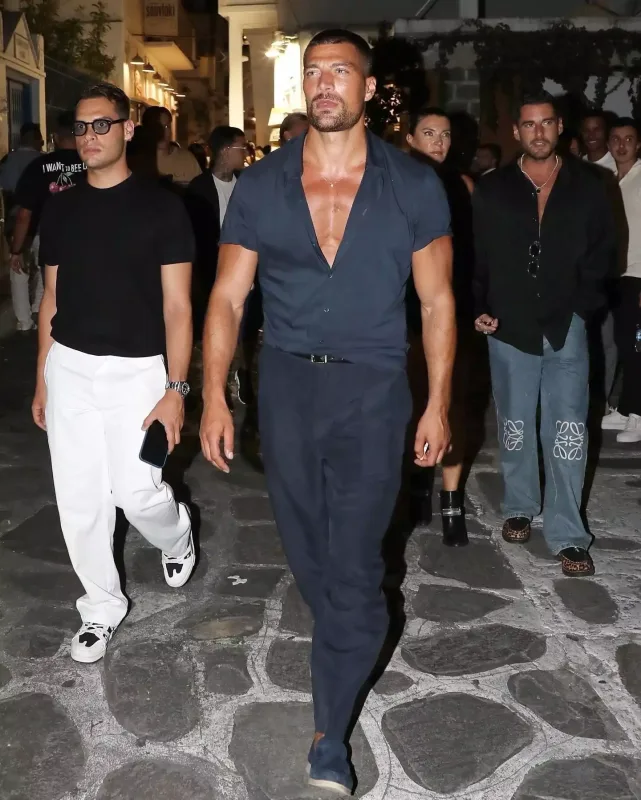 “365 day”in ulduzları görüşdülər