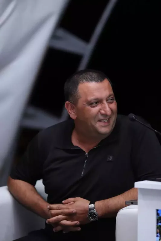 Diaspor Gənclərinin V Yay Düşərgəsində tanınmış aktyorlarla görüş keçirilib