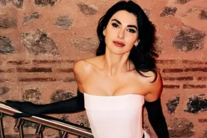 Nəsrin iş adamı ilə eşq yaşayır