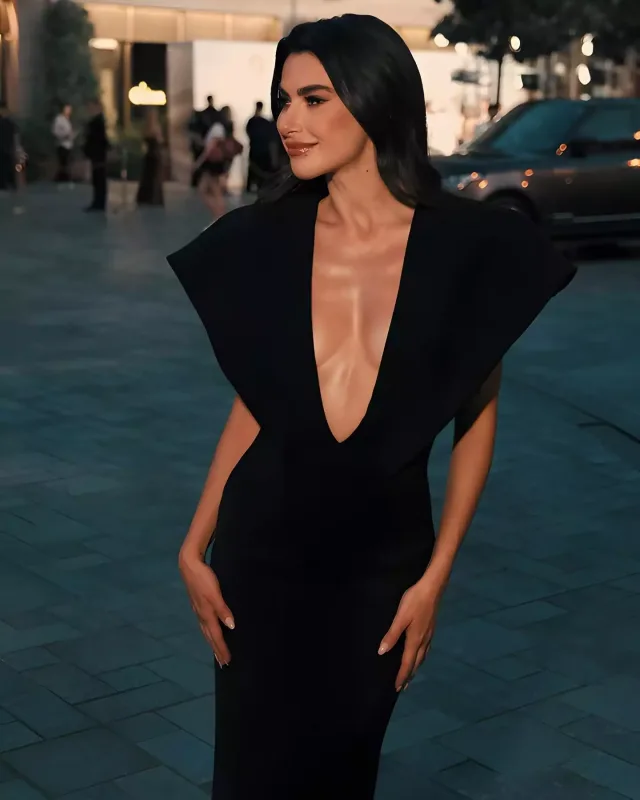 Nəsrin iş adamı ilə eşq yaşayır