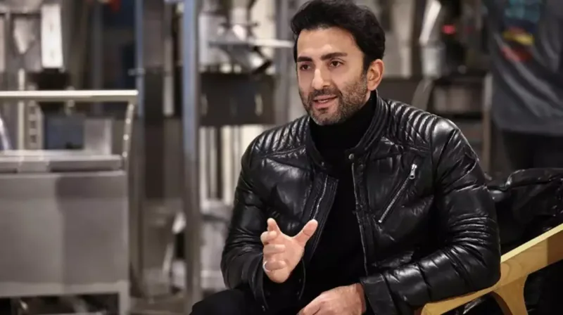 Nəsrin iş adamı ilə eşq yaşayır