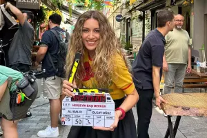 Sinem 7 il sonra çəkiliş meydançasında!