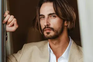 “Əcəb edirəm” - Rəqslərinə görə tənqid olunan Corc