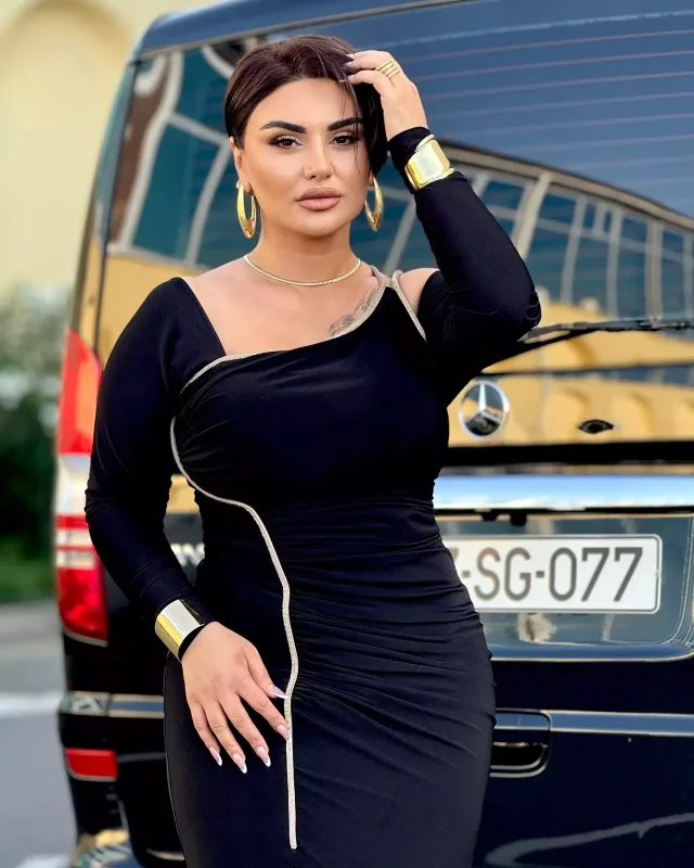 Şəbnəm əvvəlki imicinə qayıtdı