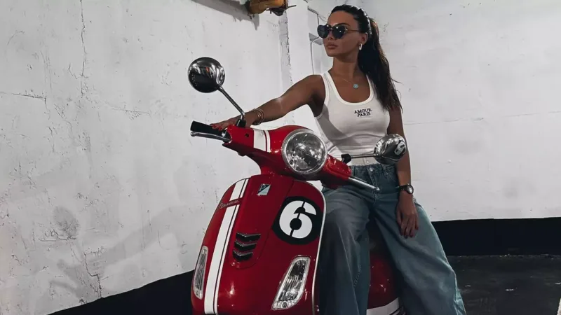 Ayseldən motosikletdə fotolar