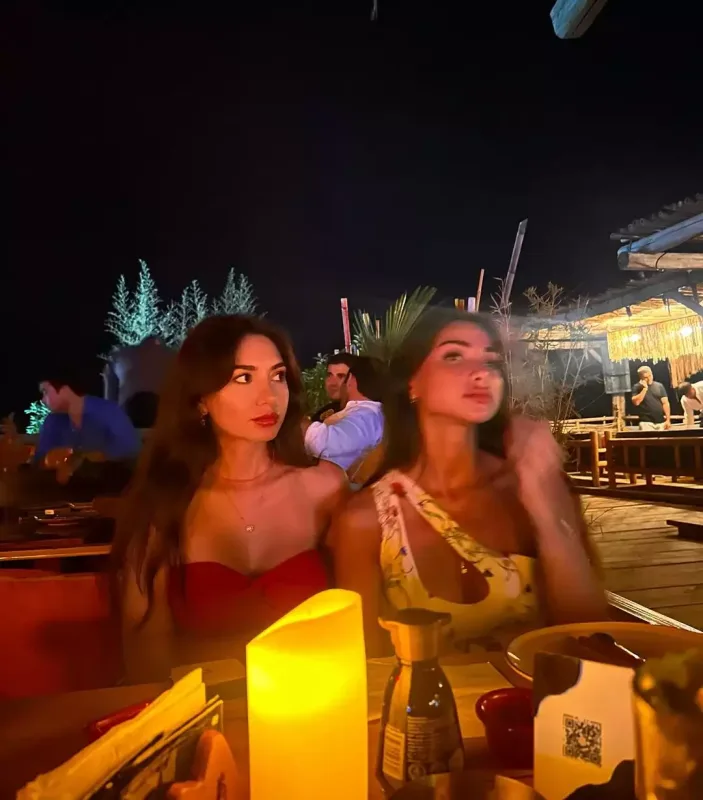 Günel Bakıdakı tətilindən fotolarını paylaşdı