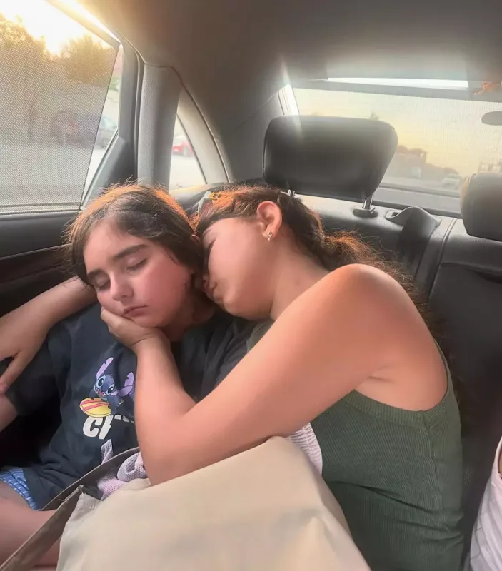 Günel Bakıdakı tətilindən fotolarını paylaşdı