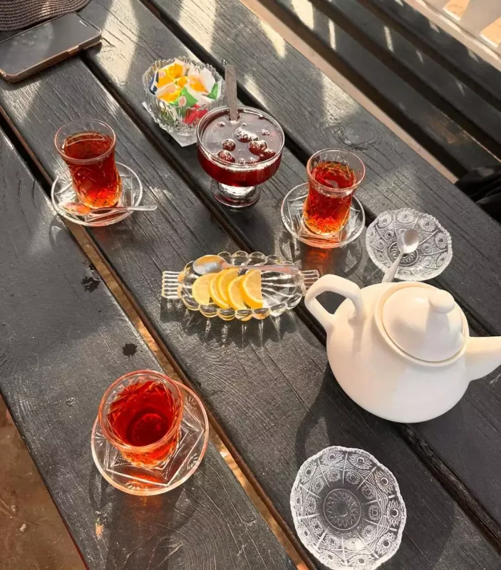 Günel Bakıdakı tətilindən fotolarını paylaşdı